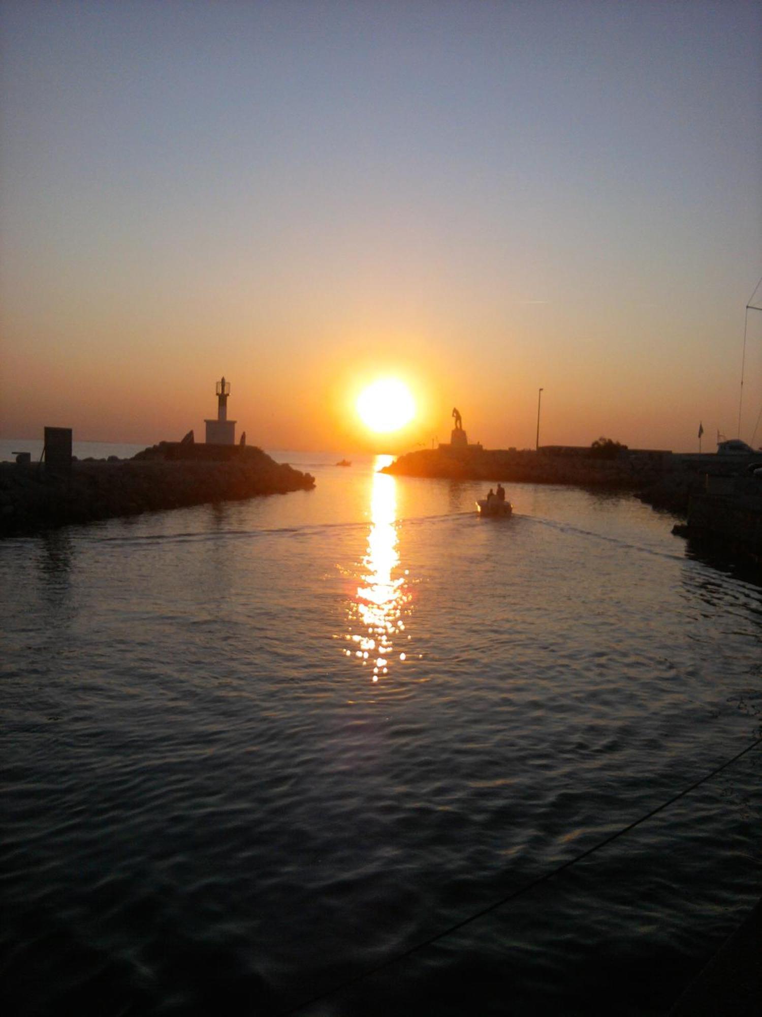 Jolis Studios Vue Sur Mer Port, Etangs Et Canaux Residence Rivercity كارنو بلاج المظهر الخارجي الصورة