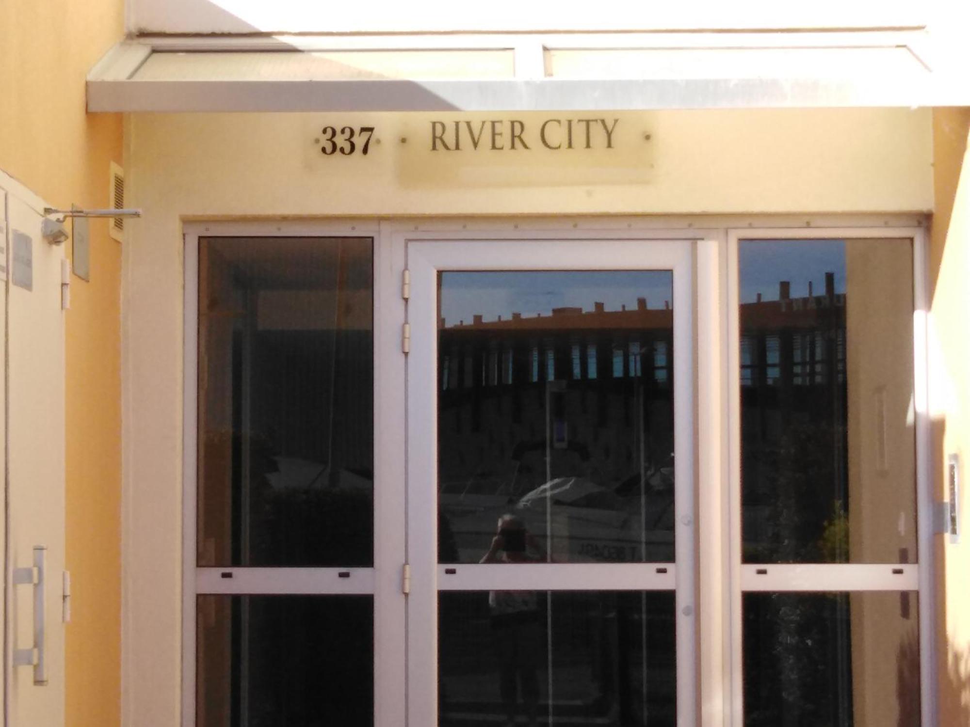 Jolis Studios Vue Sur Mer Port, Etangs Et Canaux Residence Rivercity كارنو بلاج المظهر الخارجي الصورة
