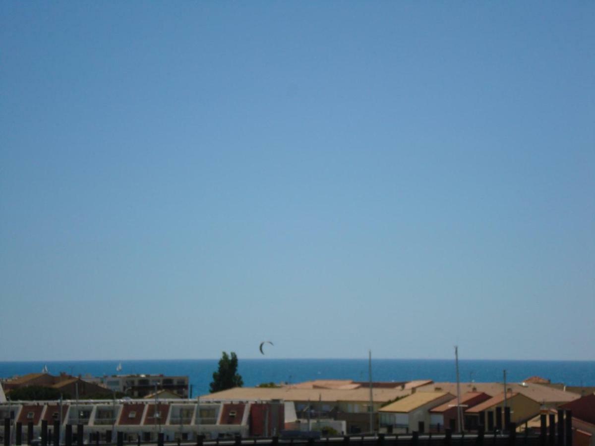 Jolis Studios Vue Sur Mer Port, Etangs Et Canaux Residence Rivercity كارنو بلاج المظهر الخارجي الصورة