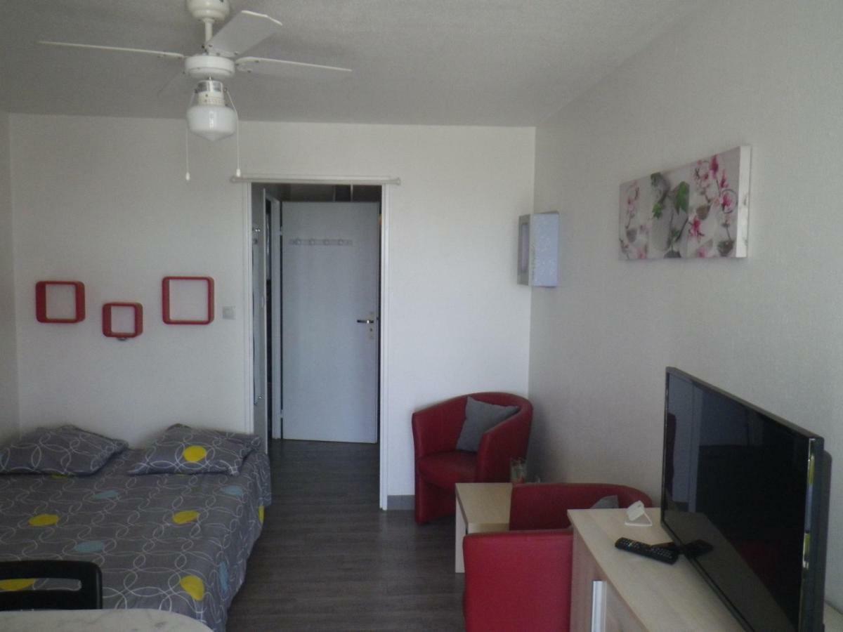 Jolis Studios Vue Sur Mer Port, Etangs Et Canaux Residence Rivercity كارنو بلاج المظهر الخارجي الصورة