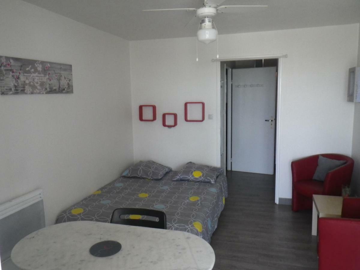 Jolis Studios Vue Sur Mer Port, Etangs Et Canaux Residence Rivercity كارنو بلاج المظهر الخارجي الصورة