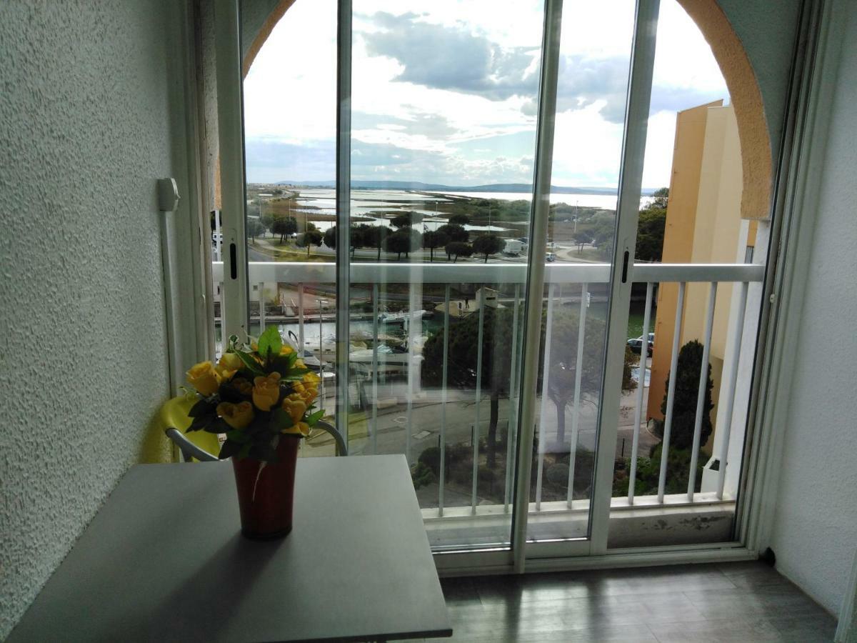 Jolis Studios Vue Sur Mer Port, Etangs Et Canaux Residence Rivercity كارنو بلاج المظهر الخارجي الصورة