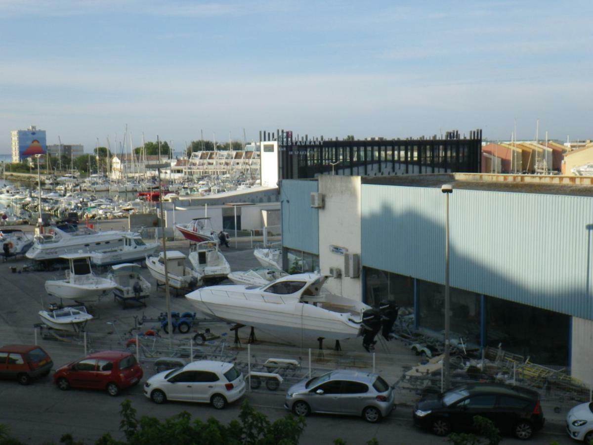 Jolis Studios Vue Sur Mer Port, Etangs Et Canaux Residence Rivercity كارنو بلاج المظهر الخارجي الصورة